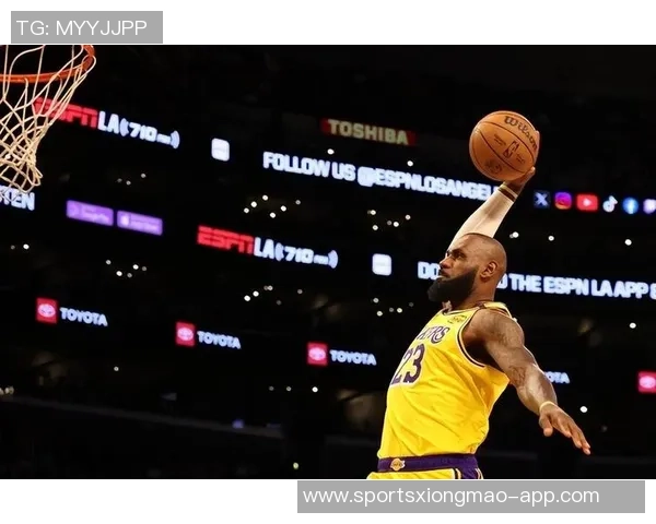 格里芬分析詹姆斯无球打法对湖人进攻提升的深远影响与潜力 格里芬分析詹姆斯无球打法对湖人进攻提升的深远影响与潜力