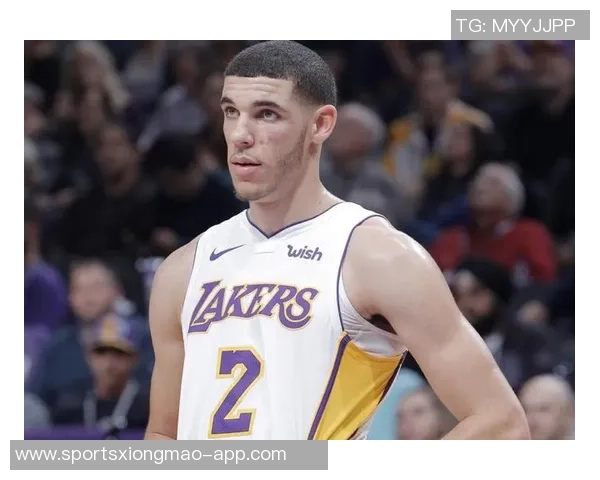 拉梅洛鲍尔半场表现糟糕仅得5分正负值惨淡21引发球迷热议